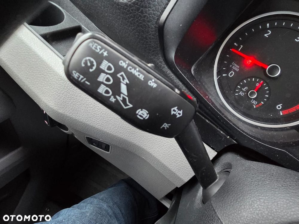 Volkswagen Crafter - 11