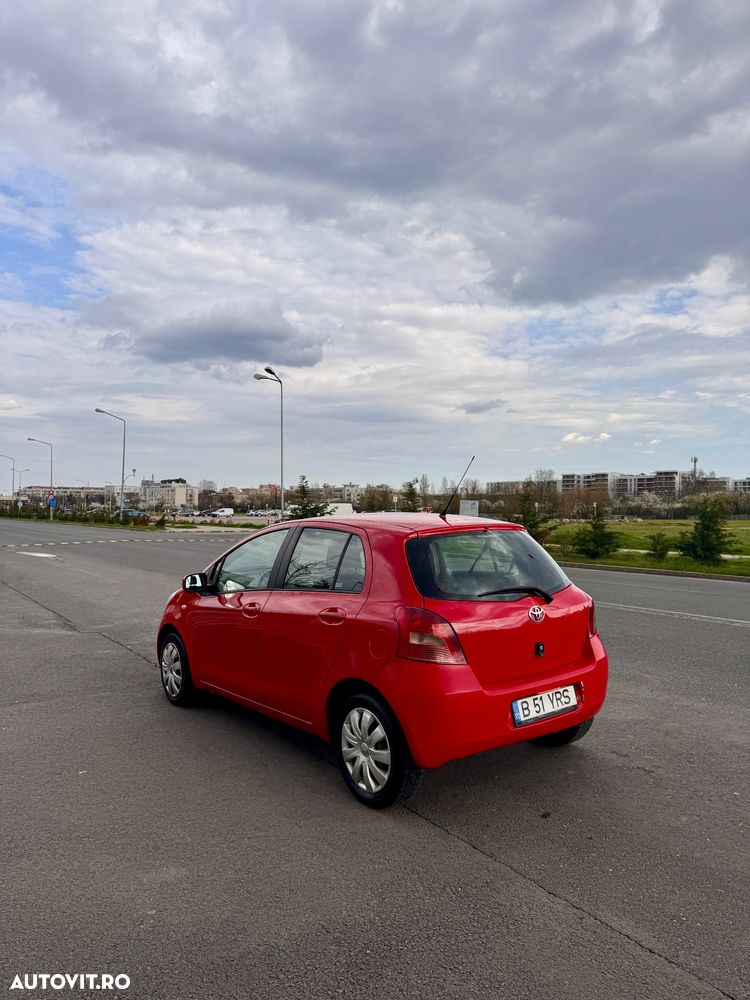 Toyota Yaris 1.3 Sol - 6