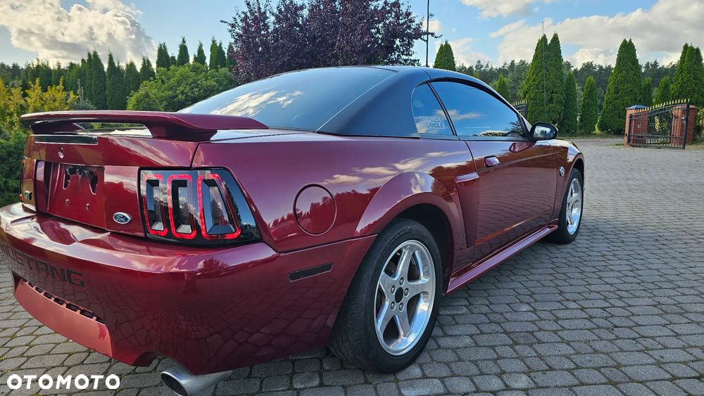 Ford Mustang 4.6 V8 GT - 13