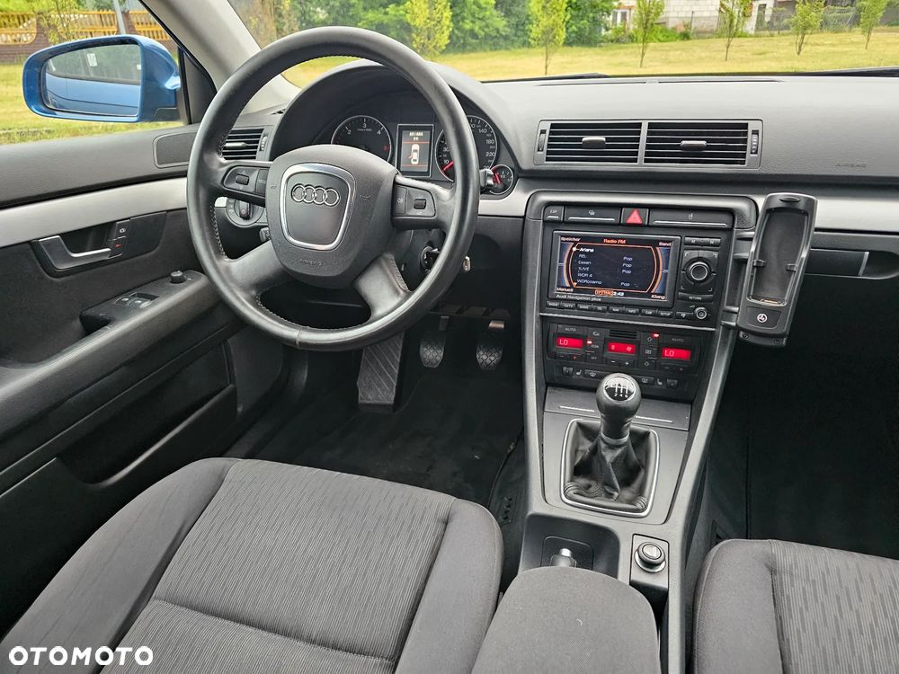 Audi A4 Avant - 11
