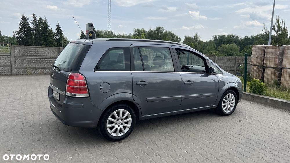 Opel Zafira 1.9 CDTI Sport - 2
