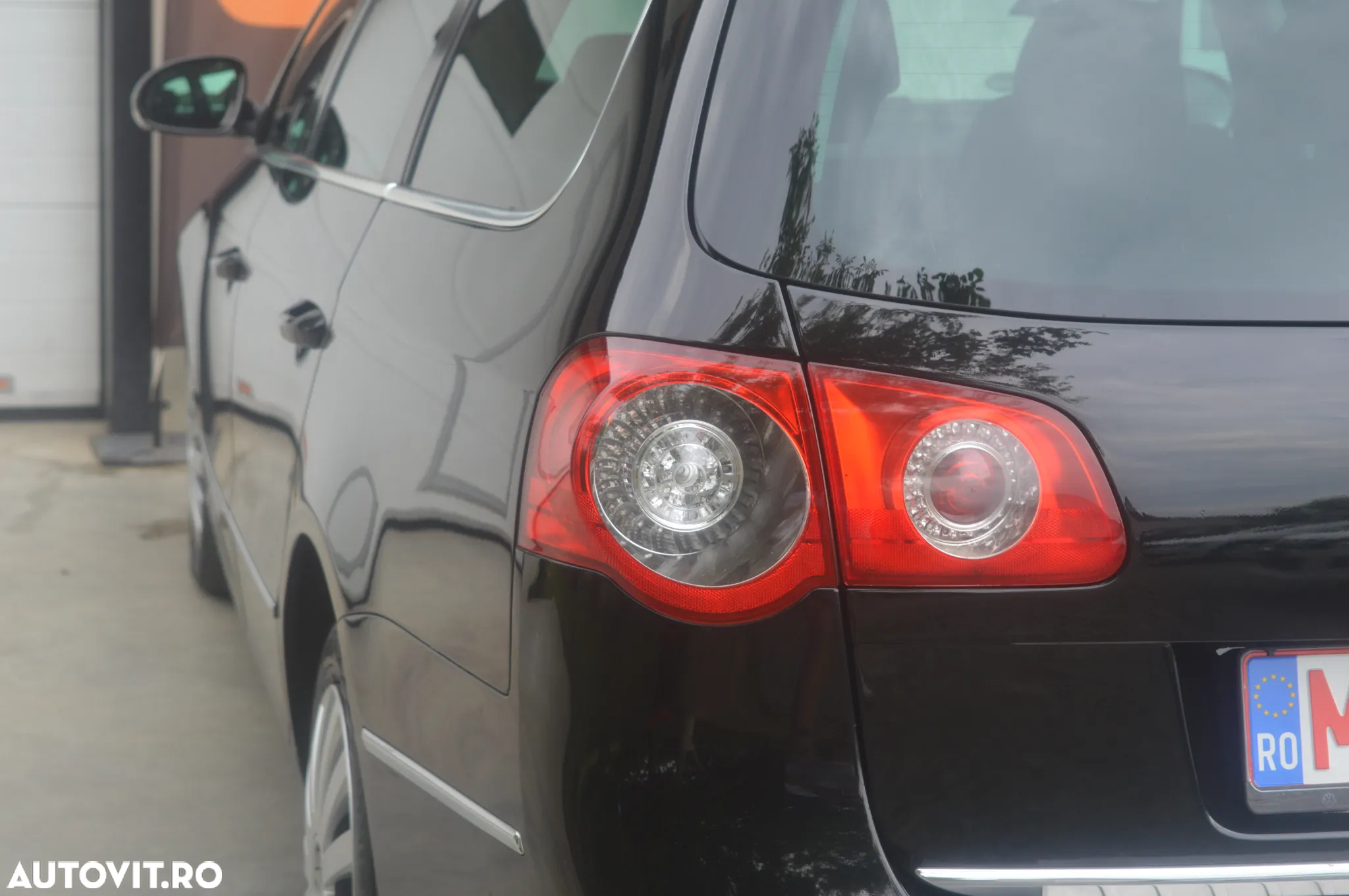 Volkswagen Passat Variant 2.0 TDI Blue TDI DSG Comfortline - 20