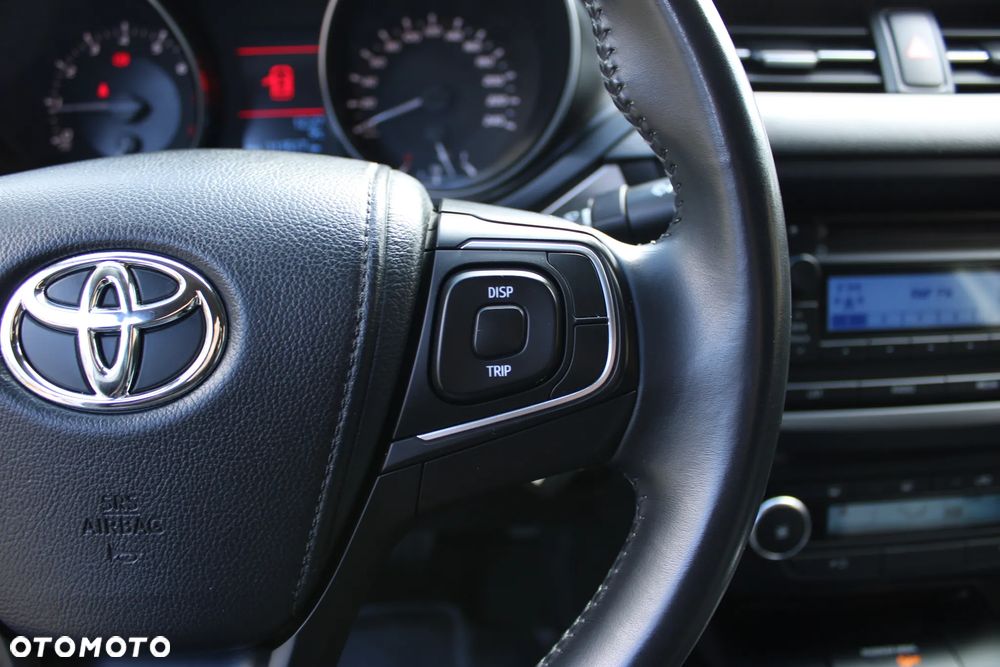 Toyota Avensis 1.6 Active - 27