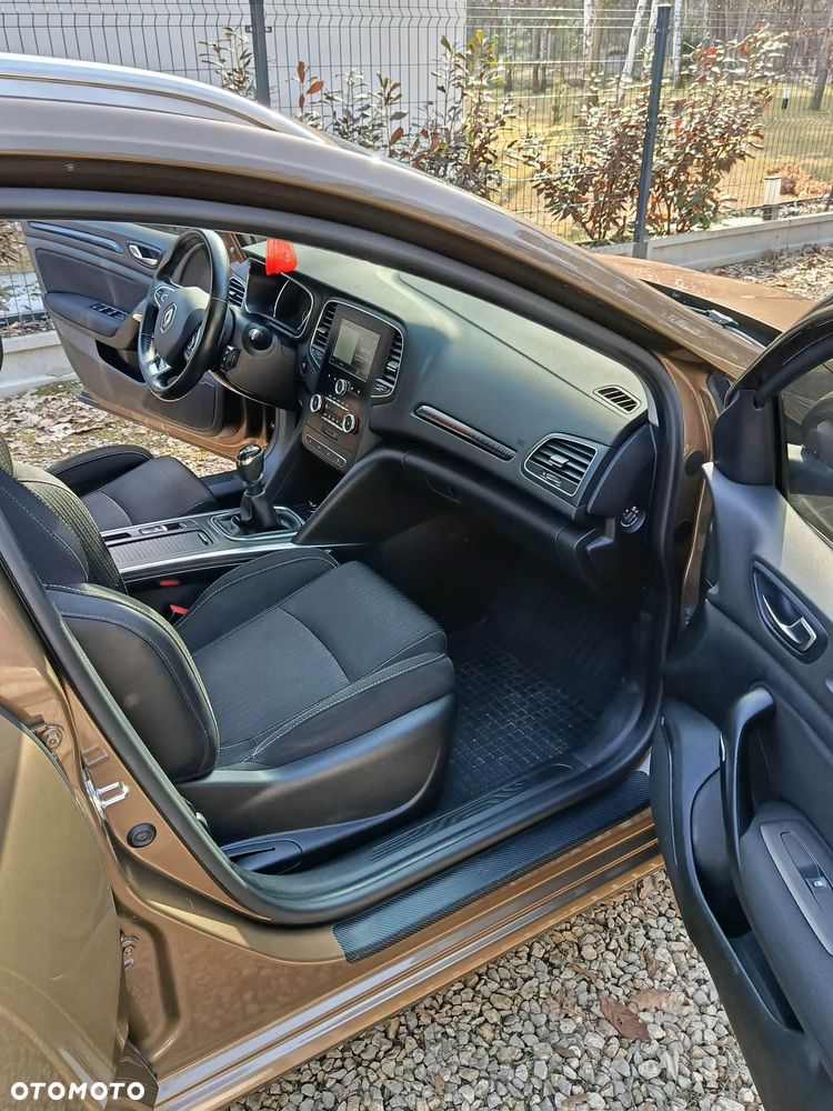 Renault Megane 1.2 Energy TCe Limited - 16