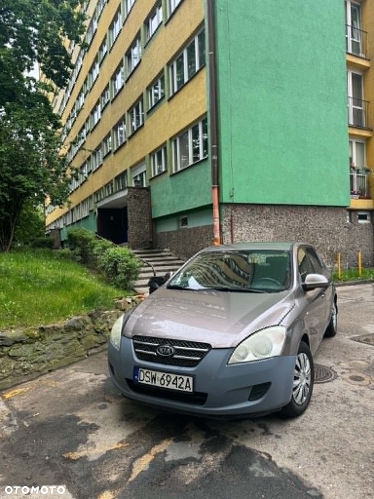 Kia Ceed 1.6 Crdi Comfort - 2