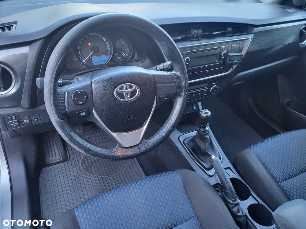 Toyota Auris - 8