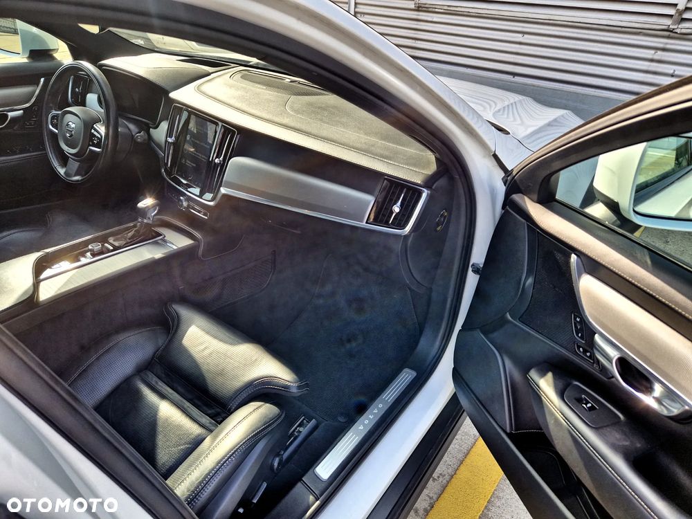 Volvo V90 Cross Country D5 SCR AWD Pro - 23