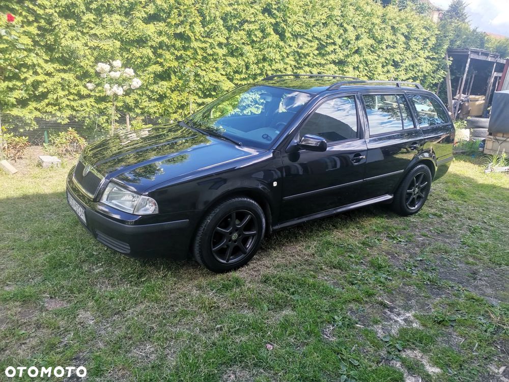Skoda Octavia 1.6 Tour Classic - 1