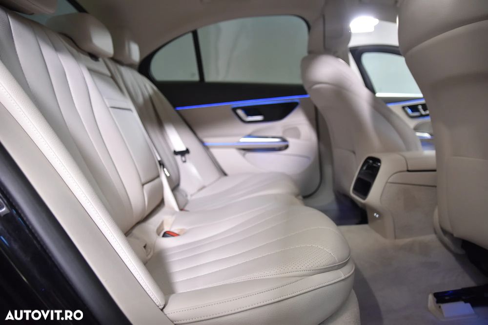 Mercedes-Benz E - 12