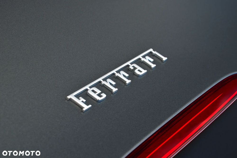 Ferrari Portofino - 12