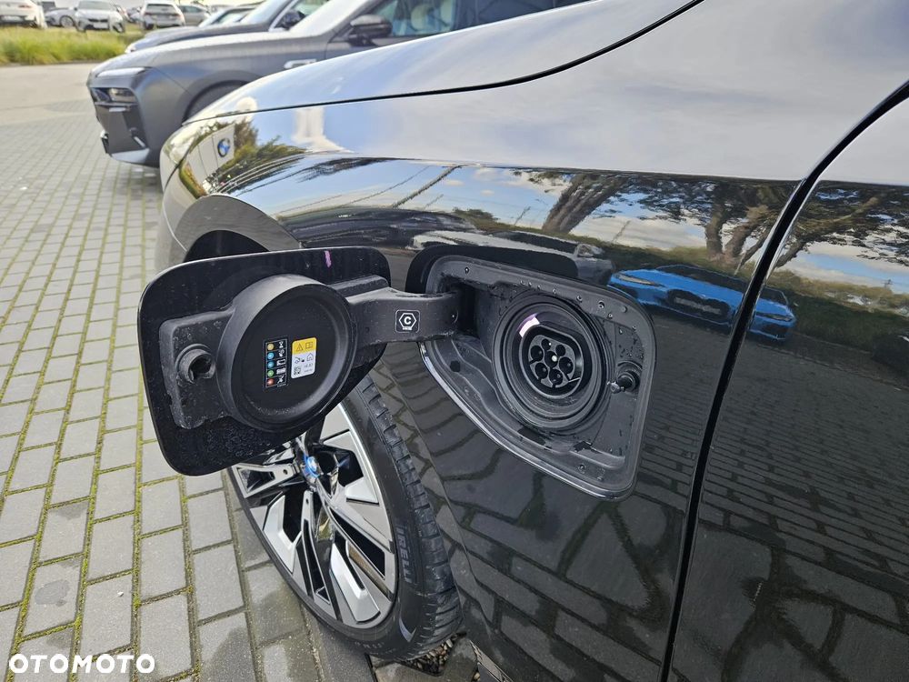 BMW Seria 5 530e PHEV - 29