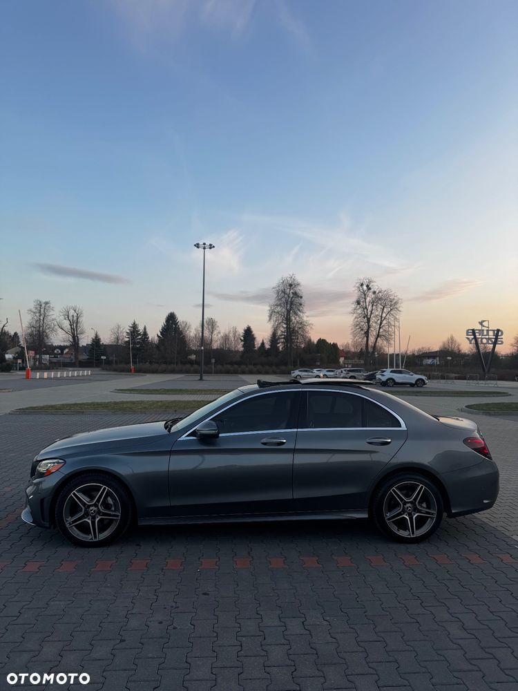 Mercedes-Benz Klasa C 300 4Matic 9G-TRONIC AMG Line - 17