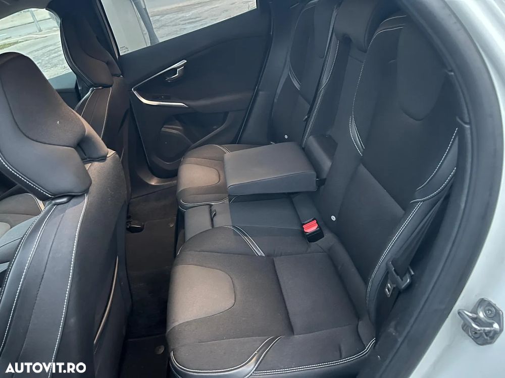 Volvo V40 D4 Aut. Summum - 17