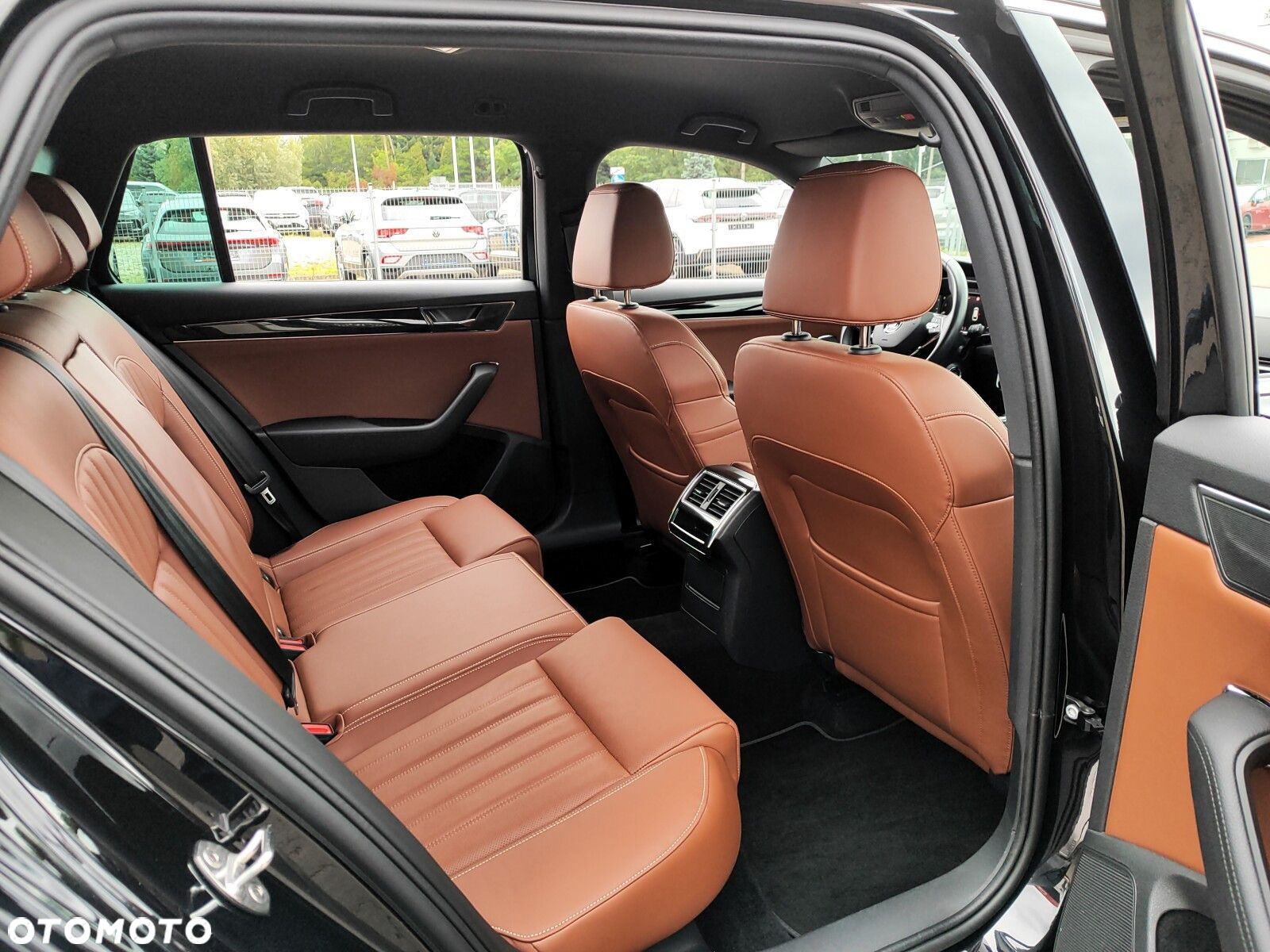 Skoda Superb 2.0 TDI SCR L&K DSG - 15