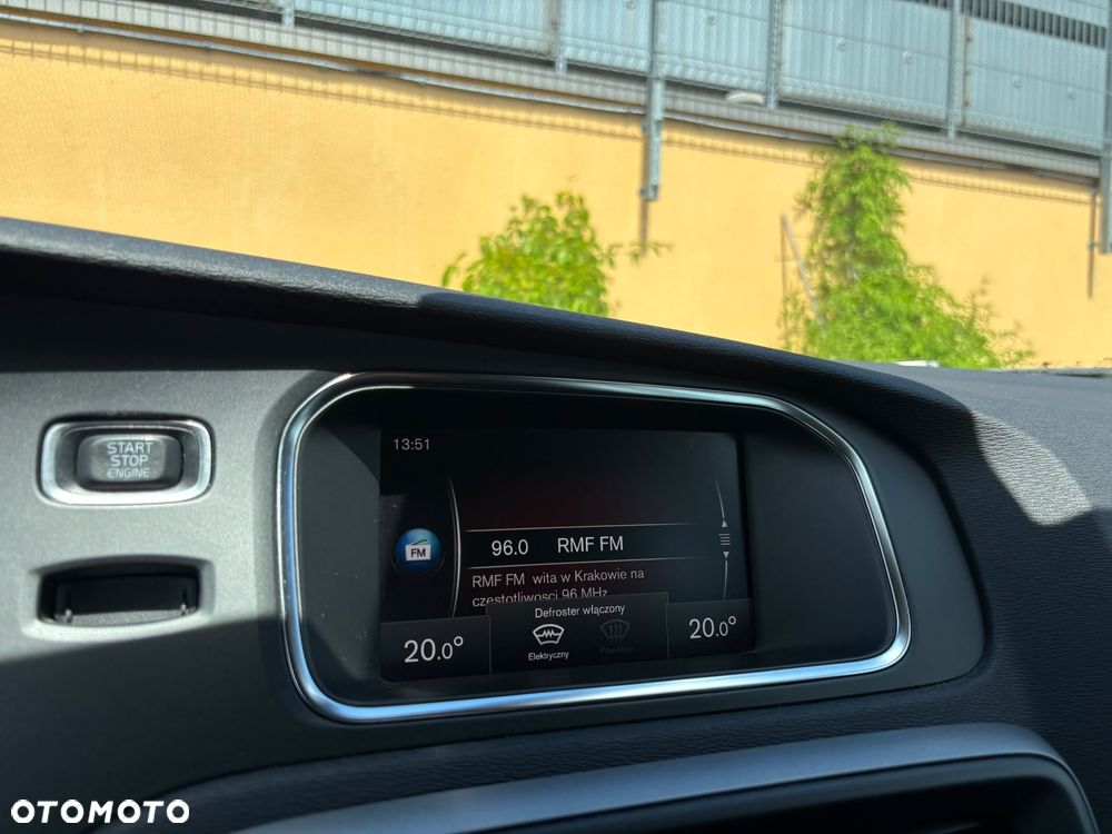 Volvo V40 T2 Drive-E Momentum - 24