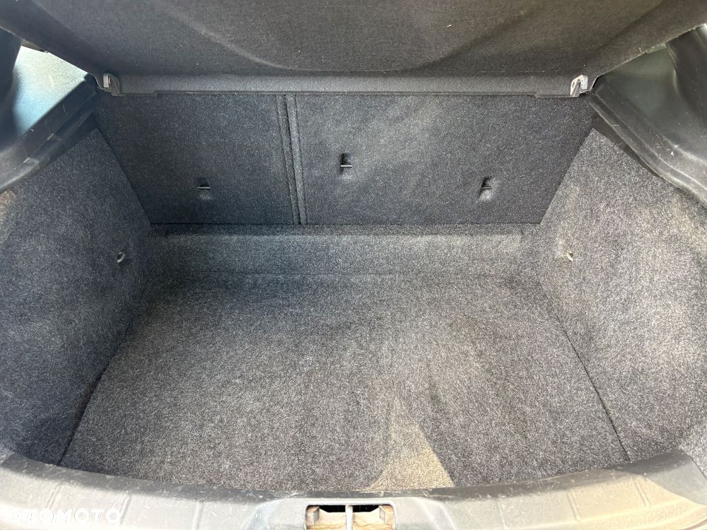 Volvo V40 D2 Momentum - 29