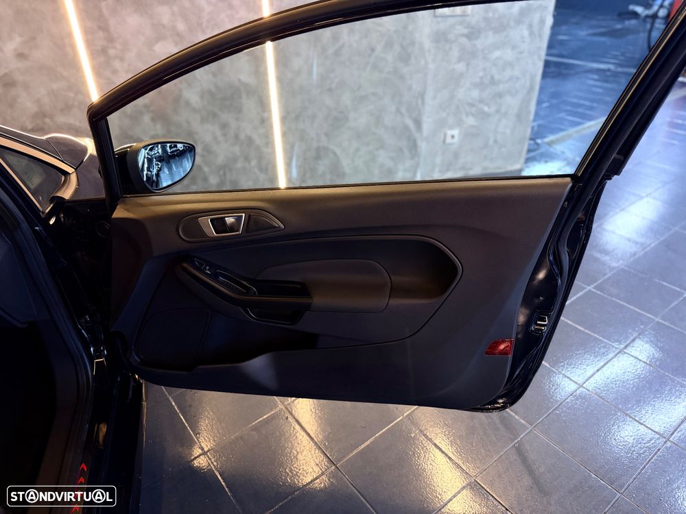 Ford Fiesta 1.6 EcoBoost c/ Pack Pele Desportiva ST - 22