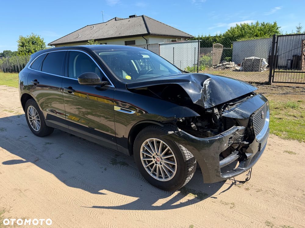 Jaguar F-Pace 20d Prestige - 4
