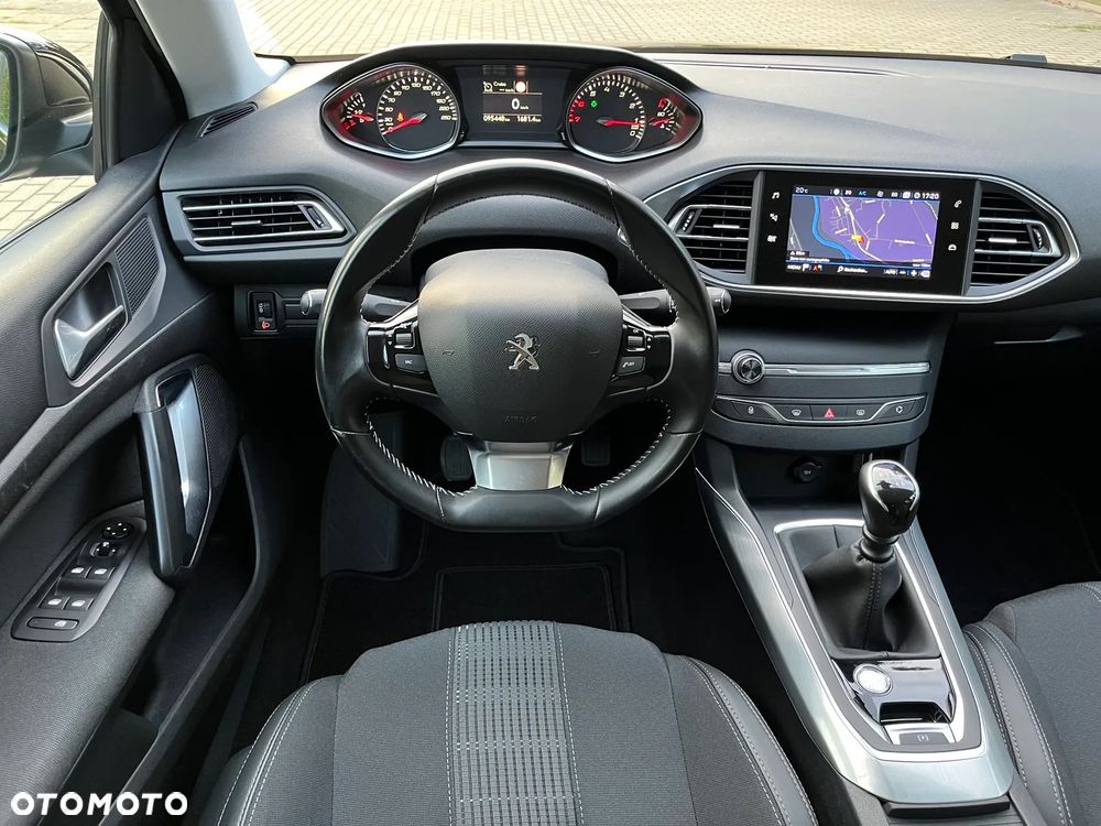 Peugeot 308 - 16