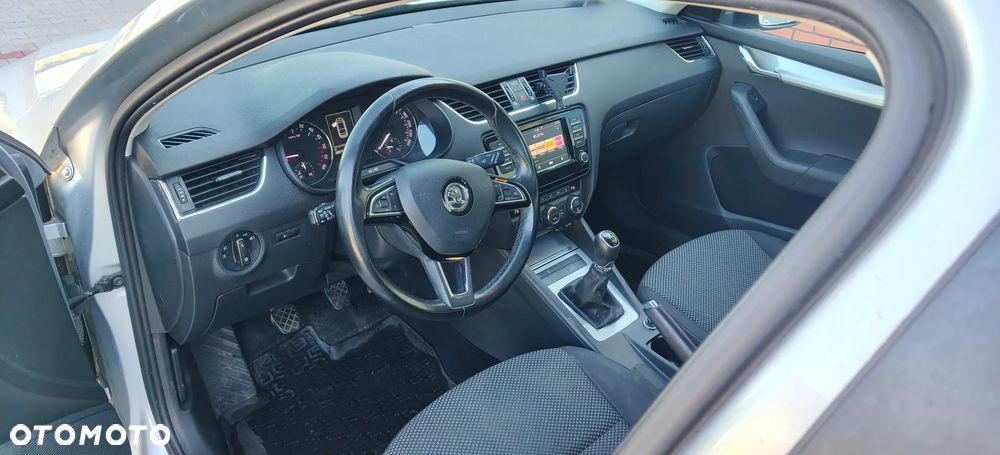 Skoda Octavia 1.6 TDI Ambition - 6