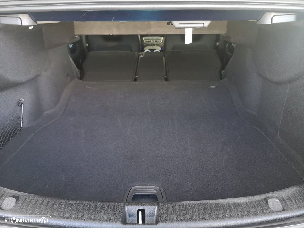 Mercedes-Benz E 220 d Avantgarde - 45