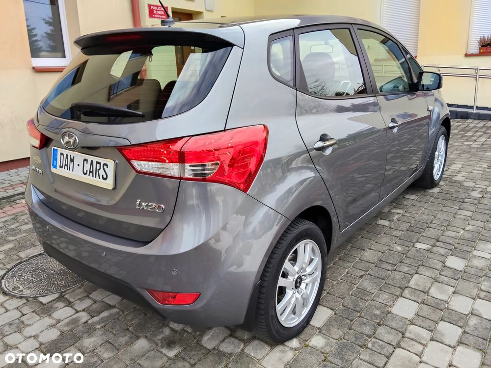 Hyundai ix20 1.4 blue YES - 4