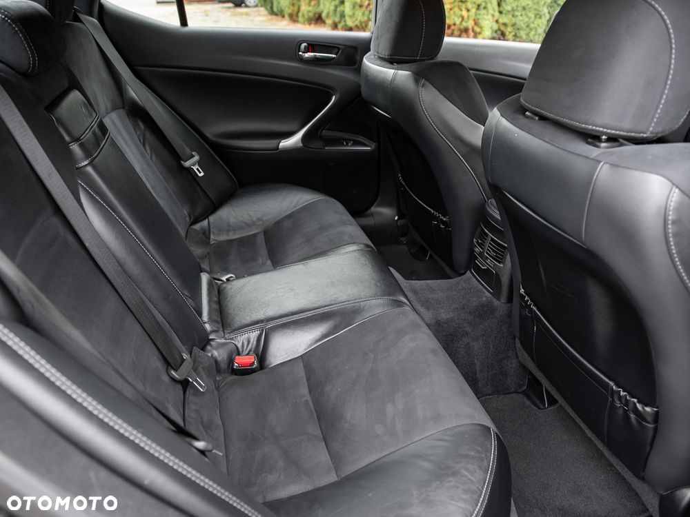 Lexus IS - 29