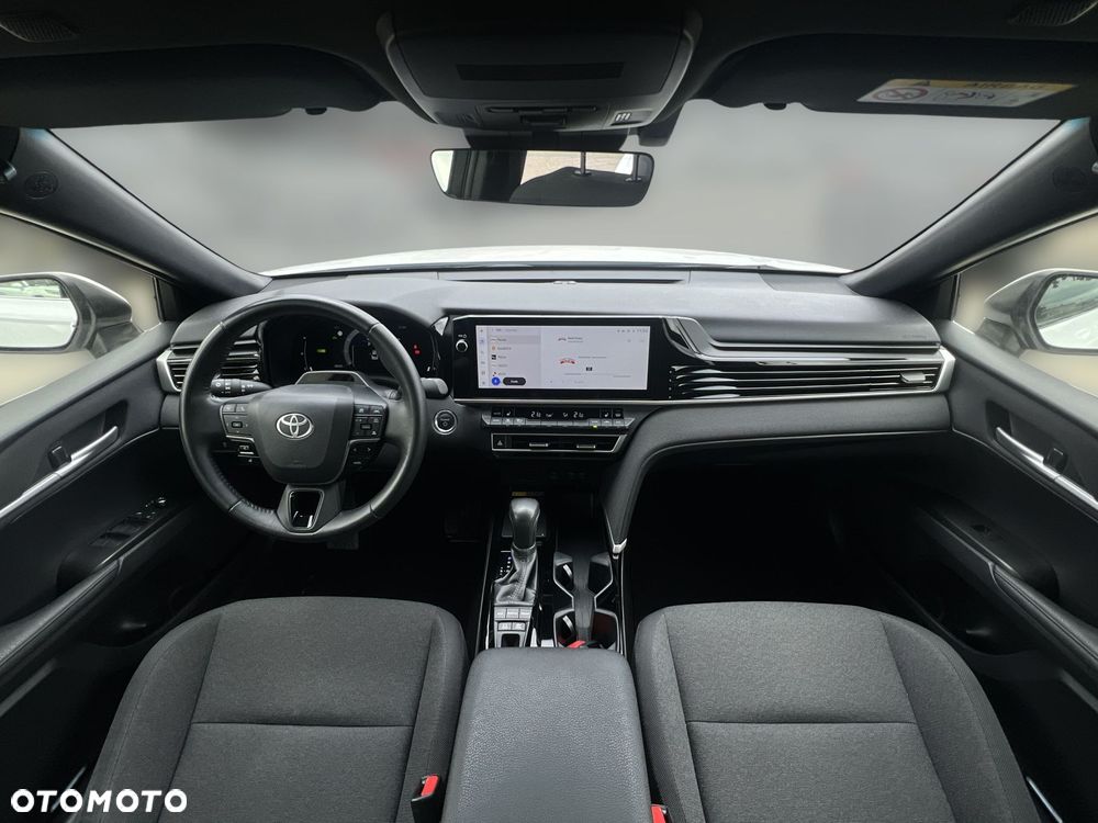 Toyota Camry - 10