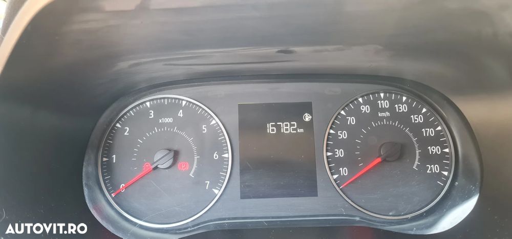 Dacia Sandero SCe 65 Essential - 3