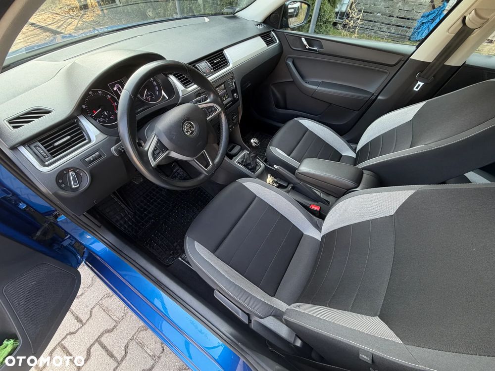 Skoda RAPID 1.2 TSI Style - 9