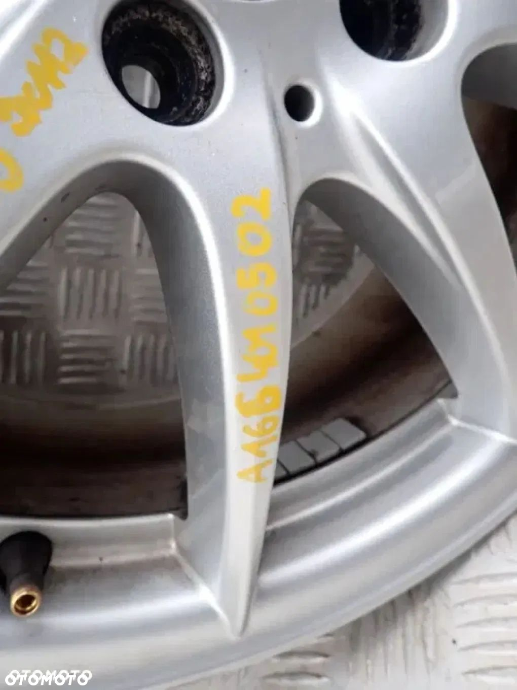 FELGI ALUMINIOWE MERCEDES 7,5JX17 ET 53 5X112 A1664010502 DOSTĘPNE 2 KOMPLETY, 1 Z KOMPLETÓW JEST Z OPONAMI 235/65/17 ZI - 5