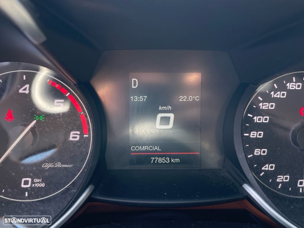Alfa Romeo Giulia 2.2 D Super AT8 - 3