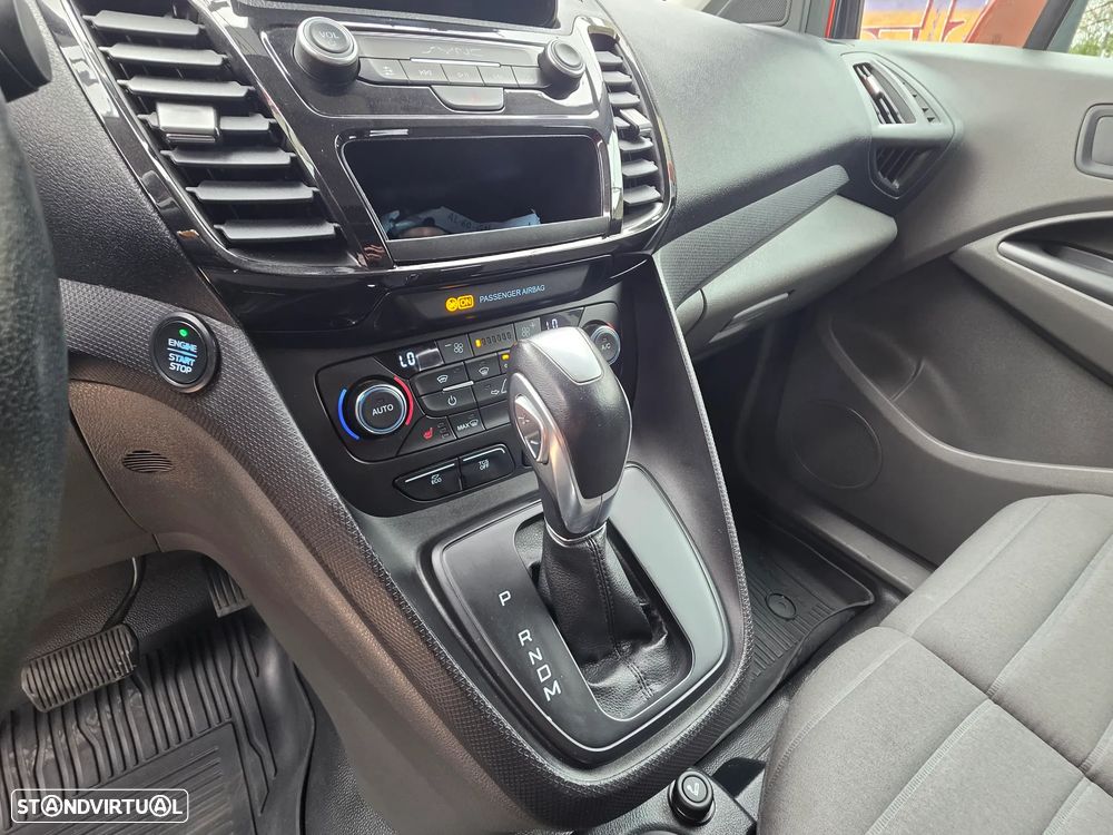 Ford Transit Connect - 8