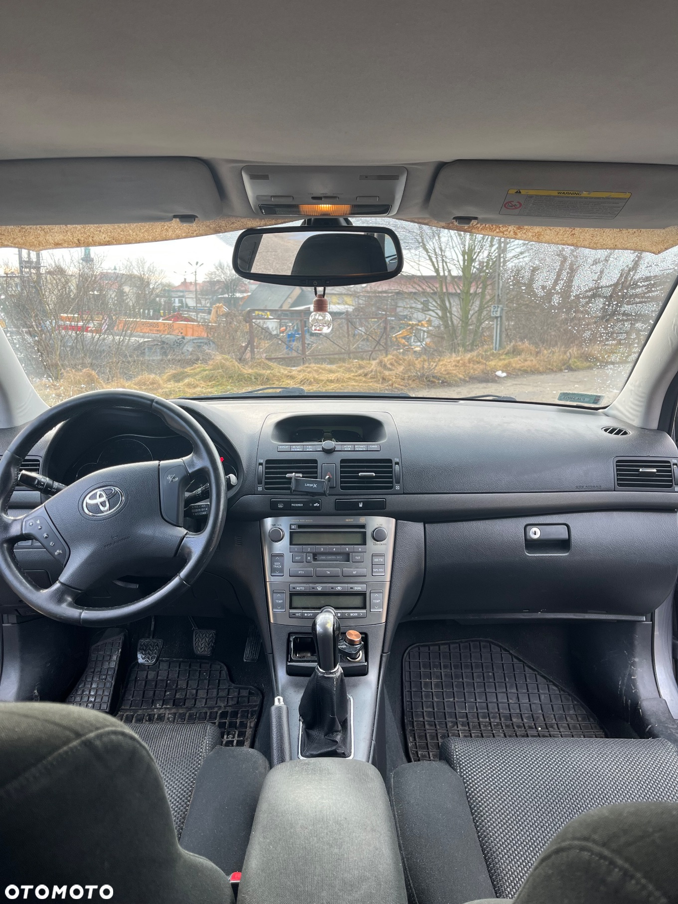Toyota Avensis - 10