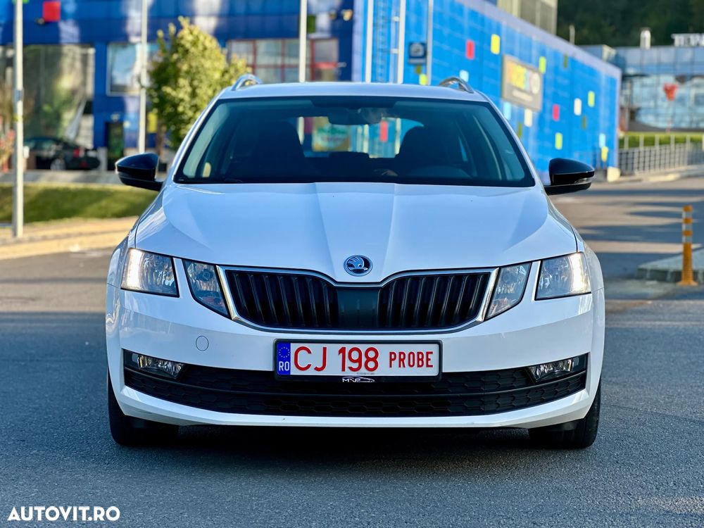 Skoda Octavia Combi Diesel 1.6 TDI DSG Style - 26