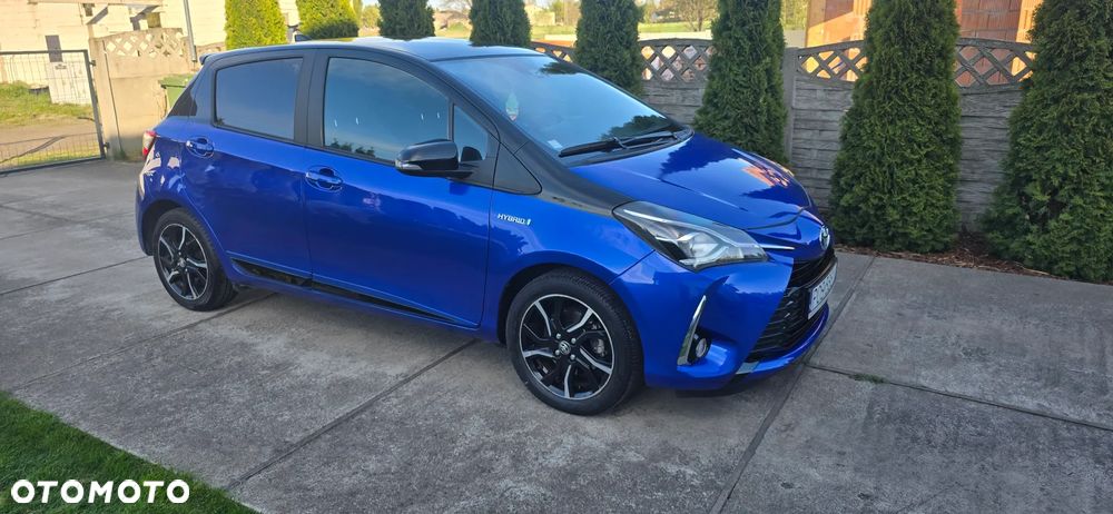 Toyota Yaris Hybrid 100 Selection Passion - 3
