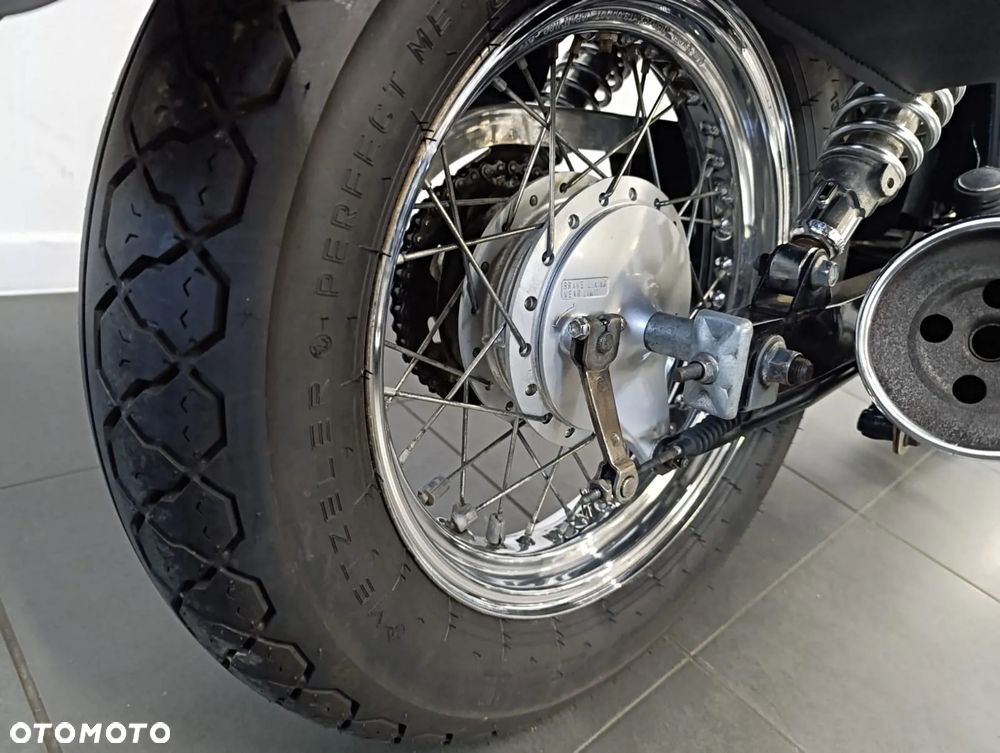 Suzuki Marauder - 17