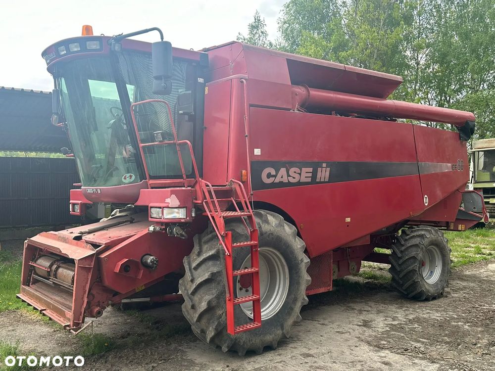 Case IH CF 80 / HEDER 7M - 1