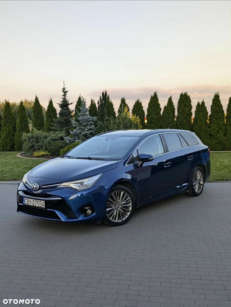 Toyota Avensis 2.0 D-4D Prestige - 2