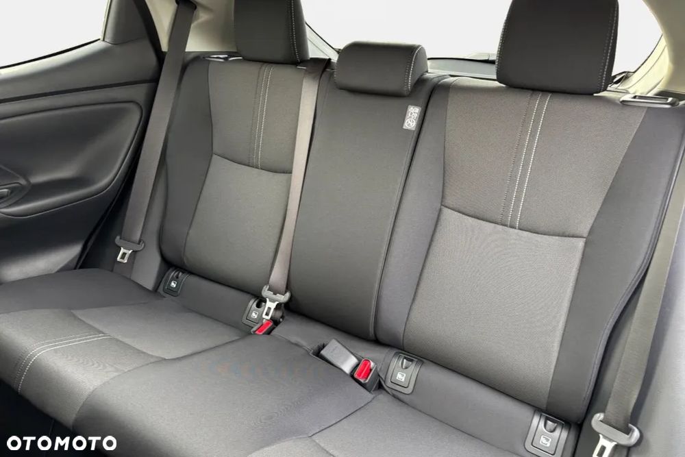 Toyota Yaris Hybrid 1.5 Style - 29