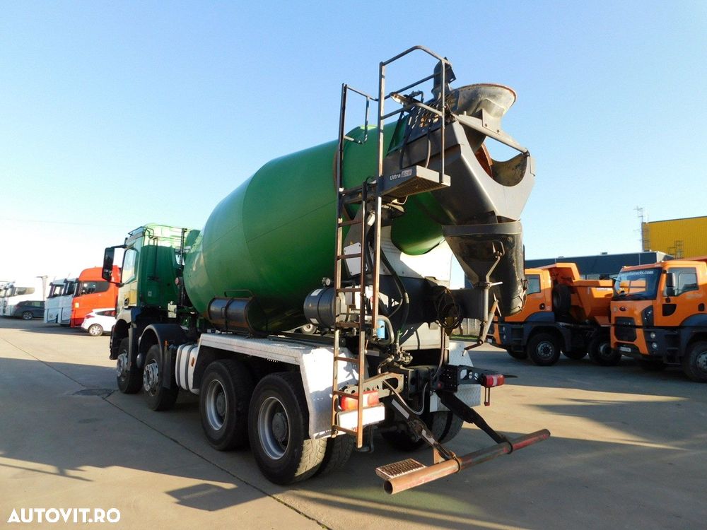 Mercedes-Benz Arocs 3243 - 4