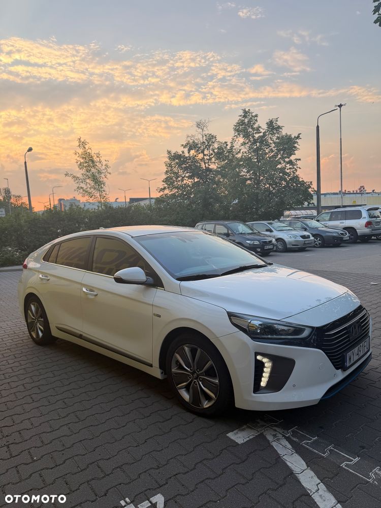 Hyundai IONIQ Hybrid Premium - 1