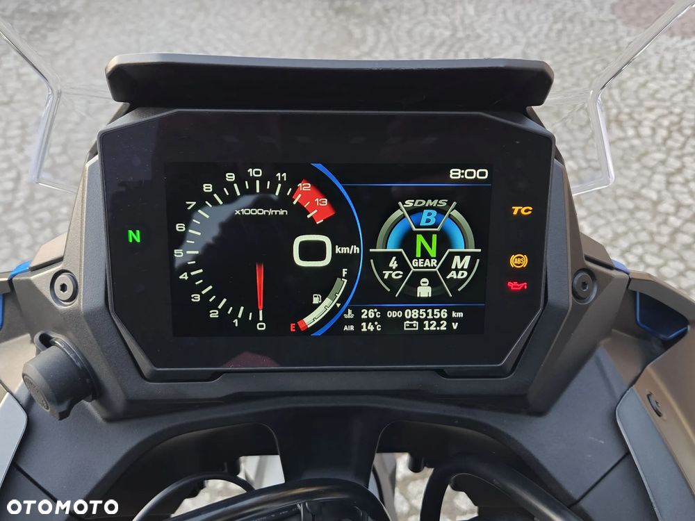 Suzuki GSX - 21