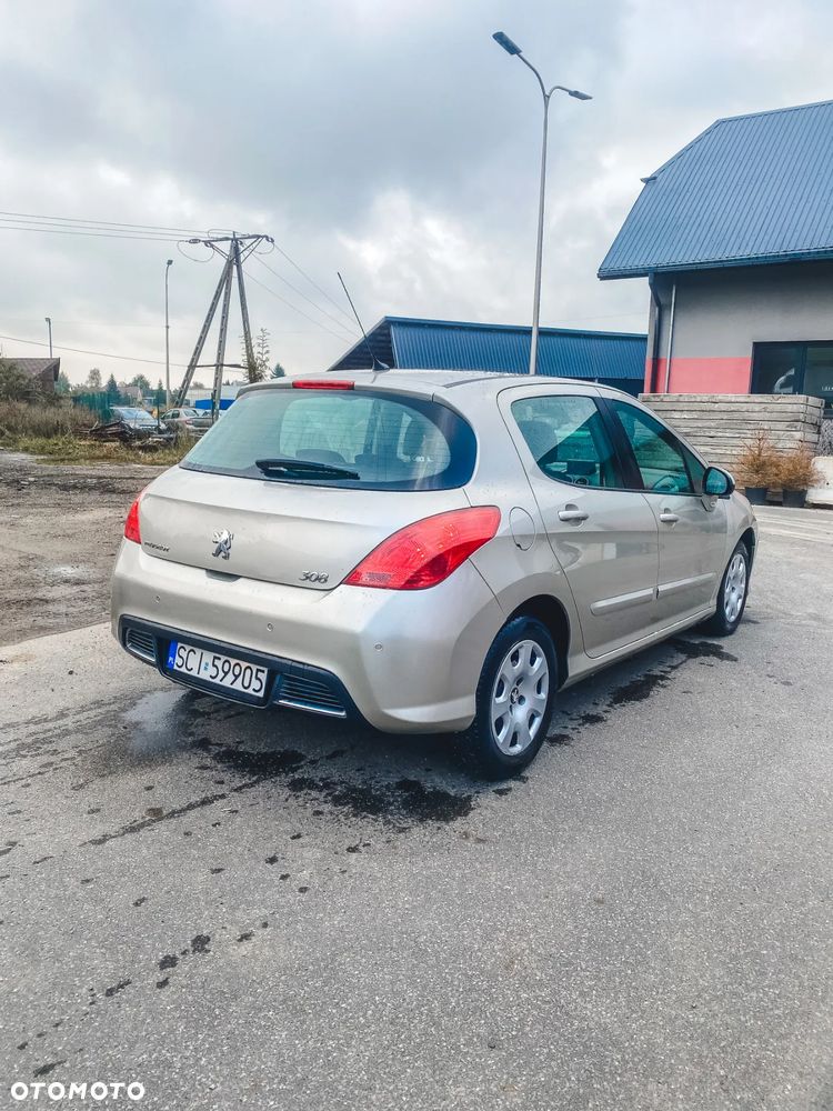 Peugeot 308 1.6 HDi Premium Plus - 4