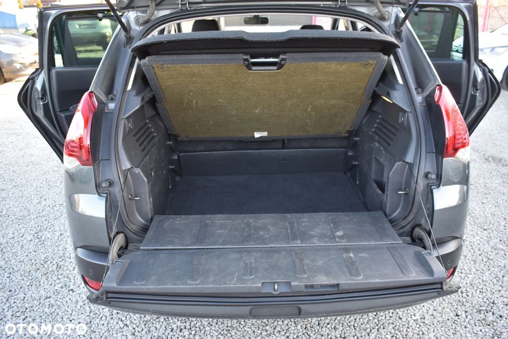 Peugeot 3008 HDi 115 Allure - 17