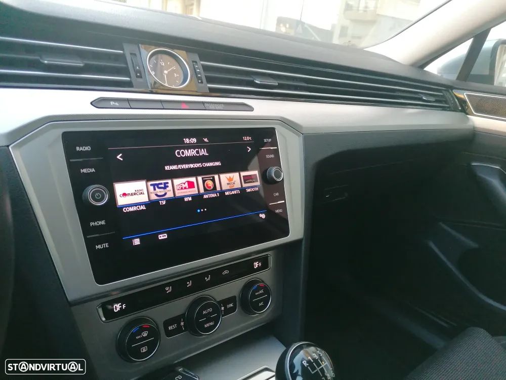 VW Passat Variant 1.6 TDI Confortline - 19