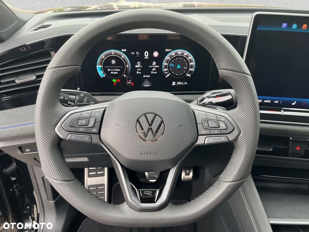 Volkswagen Tiguan - 9