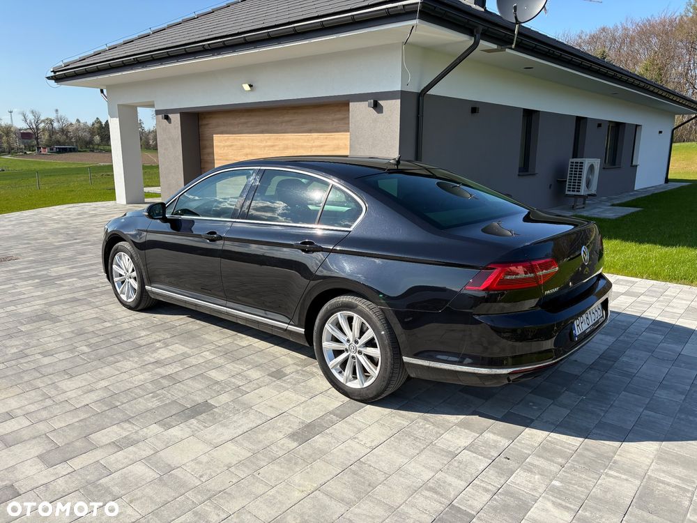 Volkswagen Passat 2.0 TDI SCR Highline - 4