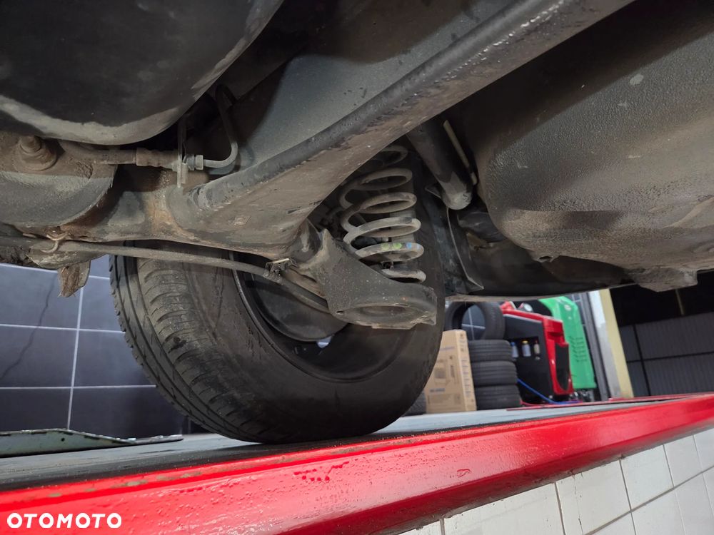 Skoda Fabia 1.2 TSI Ambiente - 25