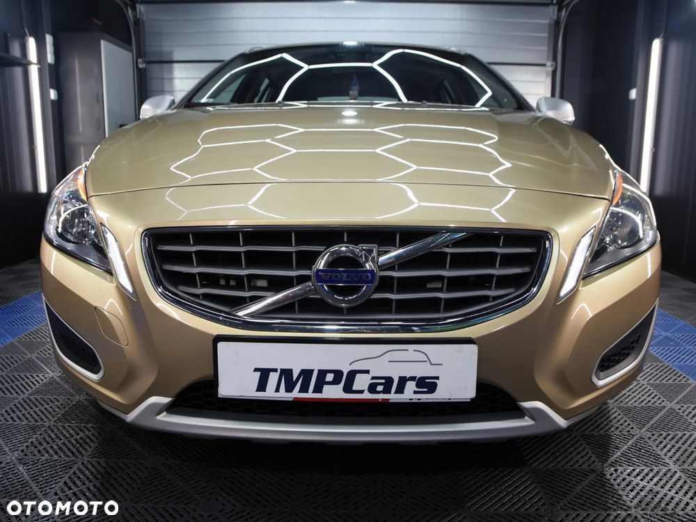 Volvo V60 D4 Geartronic - 9